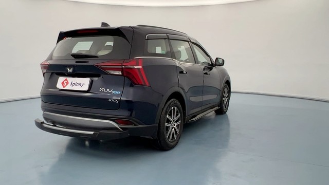 Second-hand 2022 Mahindra XUV700 AX7 Diesel AT Luxury Pack BSVI for sale in Lucknow-3