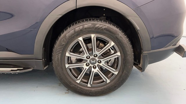 Second-hand 2022 Mahindra XUV700 AX7 Diesel AT Luxury Pack BSVI for sale in Lucknow-19