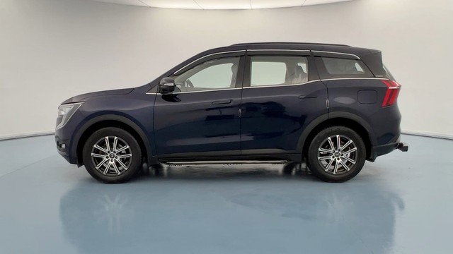 Second-hand 2022 Mahindra XUV700 AX7 Diesel AT Luxury Pack BSVI for sale in Lucknow-6