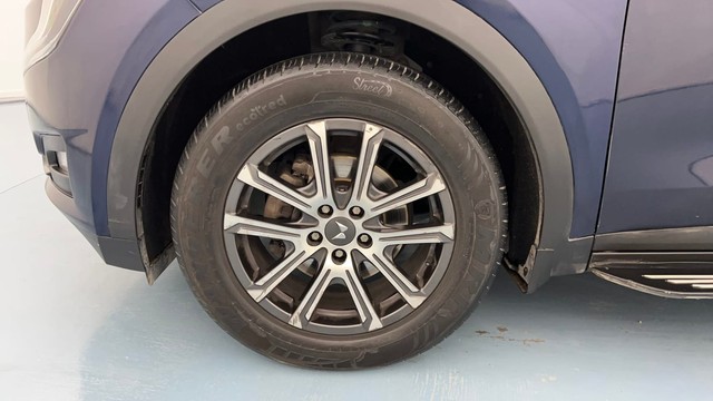 Second-hand 2022 Mahindra XUV700 AX7 Diesel AT Luxury Pack BSVI for sale in Lucknow-20