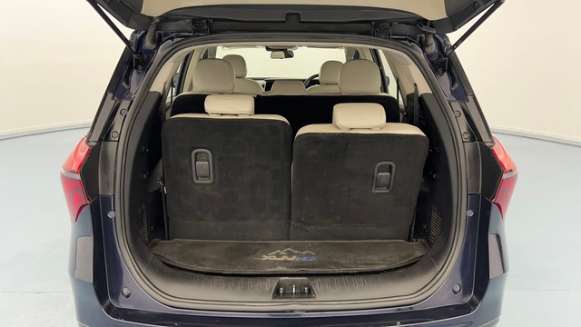 Second-hand 2022 Mahindra XUV700 AX7 Diesel AT Luxury Pack BSVI for sale in Lucknow-9