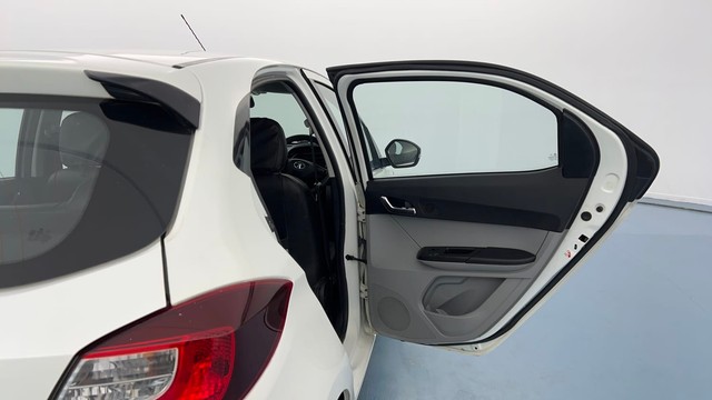 Second-hand 2021 Tata Tiago XZ Plus for sale in Lucknow-23