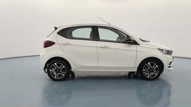 Second-hand 2021 Tata Tiago XZ Plus for sale in Lucknow-2