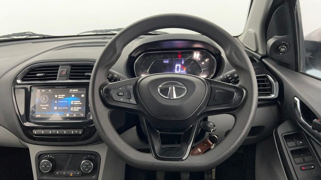 Second-hand 2021 Tata Tiago XZ Plus for sale in Lucknow-30