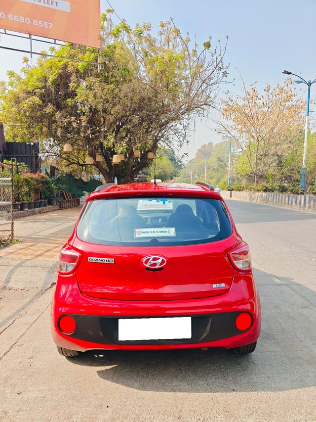 Second-hand 2018 Hyundai Grand i10 1.2 Kappa Magna AT for sale in Pune-2