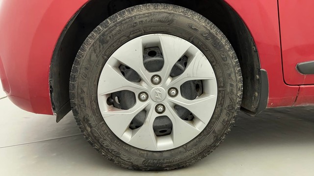 Second-hand 2018 Hyundai Xcent Petrol for sale in Ahmedabad-20