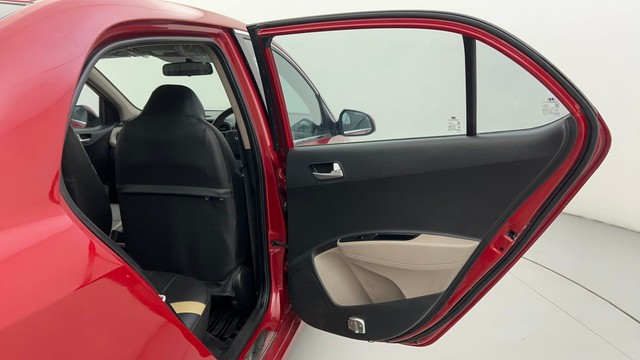 Second-hand 2018 Hyundai Xcent Petrol for sale in Ahmedabad-35