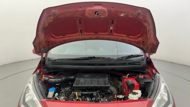 Second-hand 2018 Hyundai Xcent Petrol for sale in Ahmedabad-8