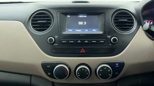 Second-hand 2018 Hyundai Xcent Petrol for sale in Ahmedabad-37