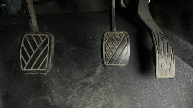 Second-hand 2016 Maruti Swift LXI BSIV for sale in Ahmedabad-14