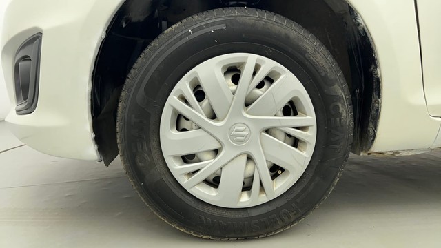 Second-hand 2016 Maruti Swift LXI BSIV for sale in Ahmedabad-20