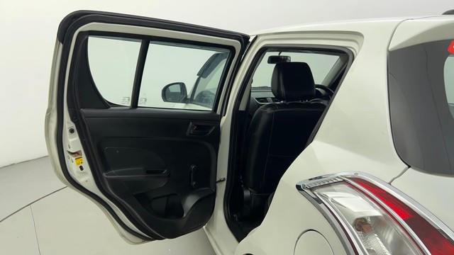 Second-hand 2016 Maruti Swift LXI BSIV for sale in Ahmedabad-27