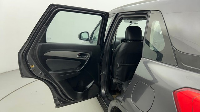 Second-hand 2019 Maruti Suzuki Vitara Brezza ZDi for sale in Ahmedabad-32