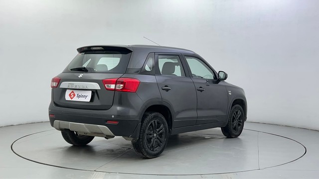 Second-hand 2019 Maruti Suzuki Vitara Brezza ZDi for sale in Ahmedabad-3
