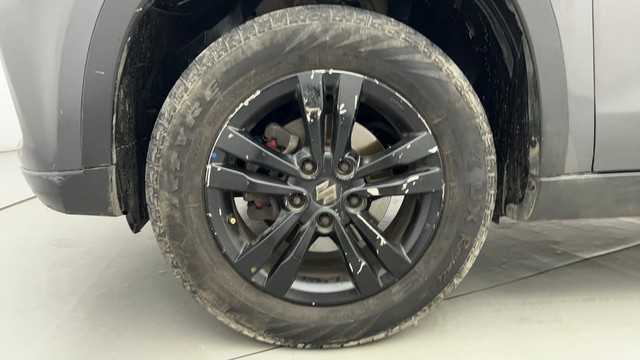 Second-hand 2019 Maruti Suzuki Vitara Brezza ZDi for sale in Ahmedabad-20