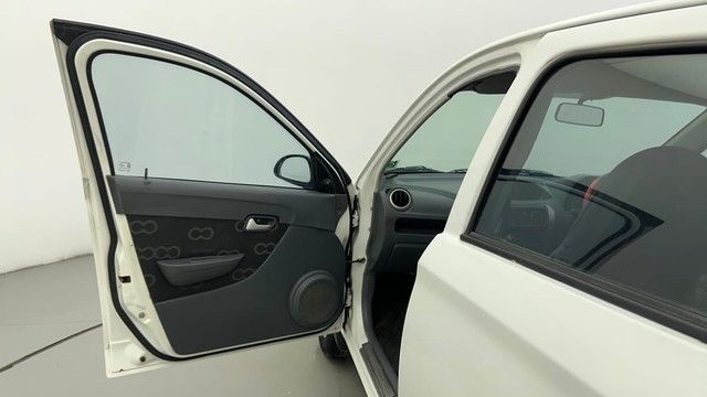 Second-hand 2013 Maruti Suzuki Alto 800 LXi for sale in Ahmedabad-38