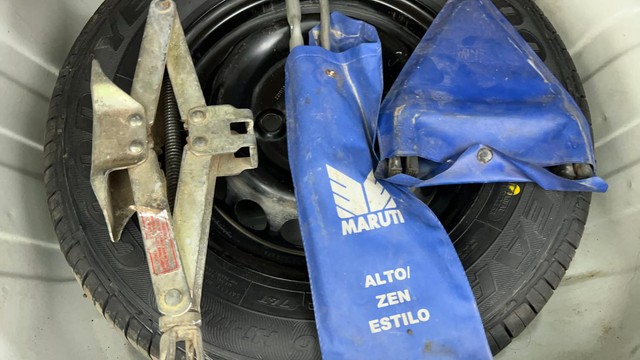 Second-hand 2013 Maruti Suzuki Alto 800 LXi for sale in Ahmedabad-21