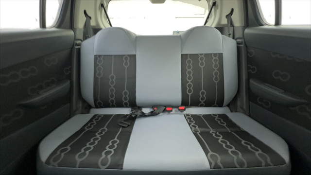 Second-hand 2013 Maruti Suzuki Alto 800 LXi for sale in Ahmedabad-23