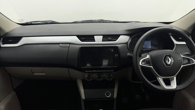 Second-hand 2022 Renault Triber RXZ for sale in Chandigarh-11