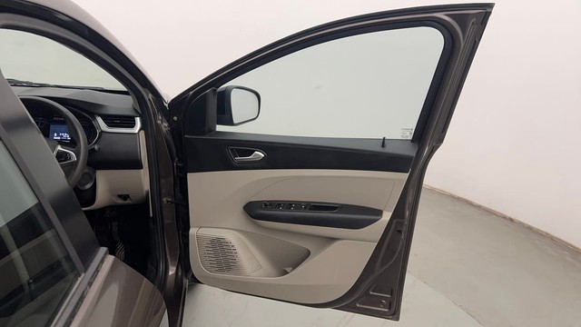 Second-hand 2022 Renault Triber RXZ for sale in Chandigarh-16