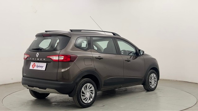 Second-hand 2022 Renault Triber RXZ for sale in Chandigarh-3