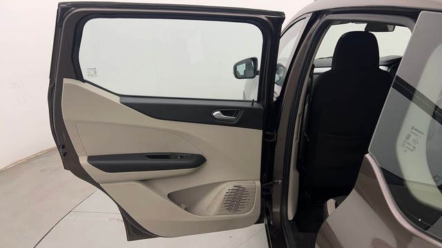 Second-hand 2022 Renault Triber RXZ for sale in Chandigarh-32