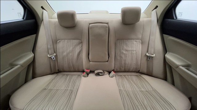 Second-hand 2017 Maruti Dzire VXI CNG for sale in Noida-34