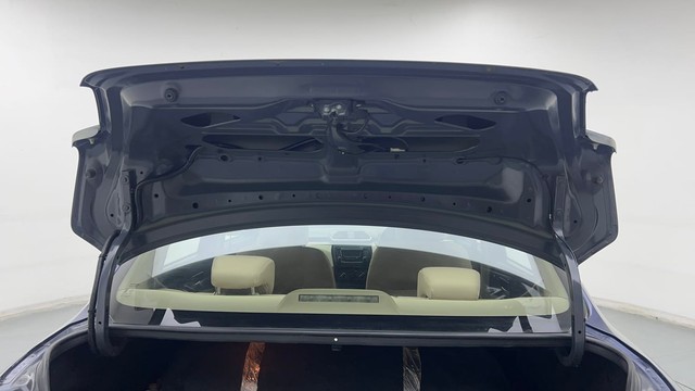 Second-hand 2017 Maruti Dzire VXI CNG for sale in Noida-30