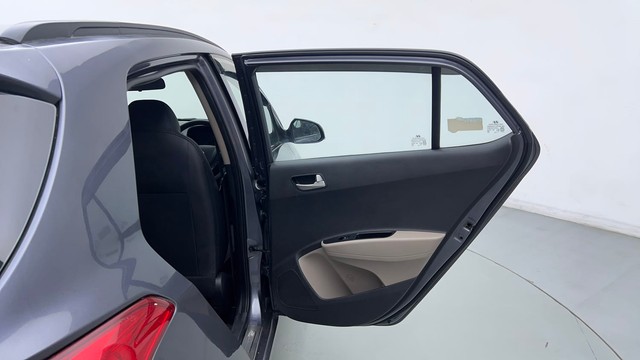 Second-hand 2015 Hyundai Grand i10 1.2 Kappa Sportz BSIV for sale in Noida-27