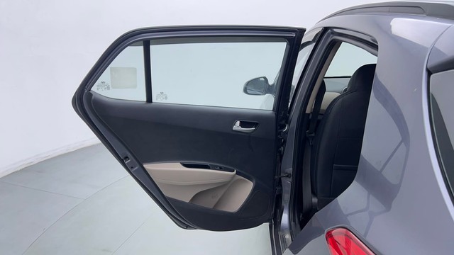 Second-hand 2015 Hyundai Grand i10 1.2 Kappa Sportz BSIV for sale in Noida-31