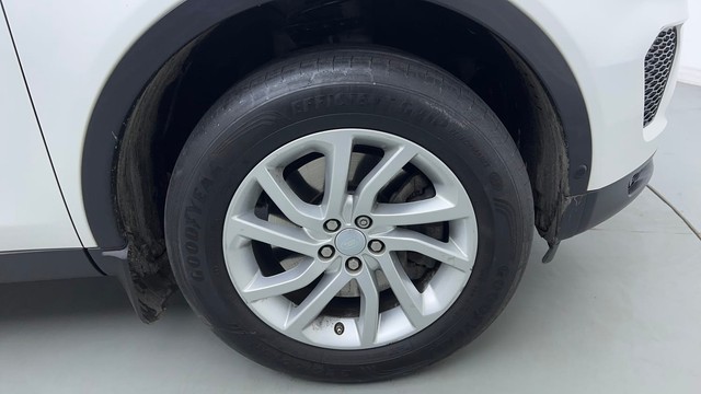 Second-hand 2019 Land Rover Discovery Sport Petrol HSE 7S for sale in Gurgaon-17