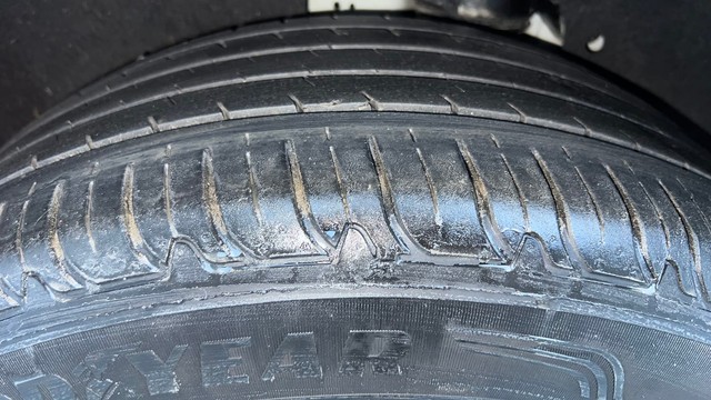 Second-hand 2019 Land Rover Discovery Sport Petrol HSE 7S for sale in Gurgaon-32