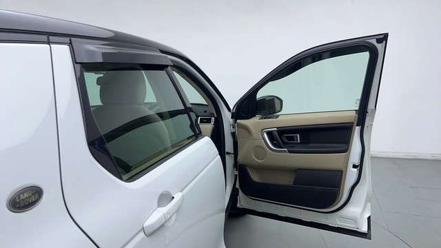 Second-hand 2019 Land Rover Discovery Sport Petrol HSE 7S for sale in Gurgaon-16