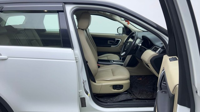 Second-hand 2019 Land Rover Discovery Sport Petrol HSE 7S for sale in Gurgaon-15