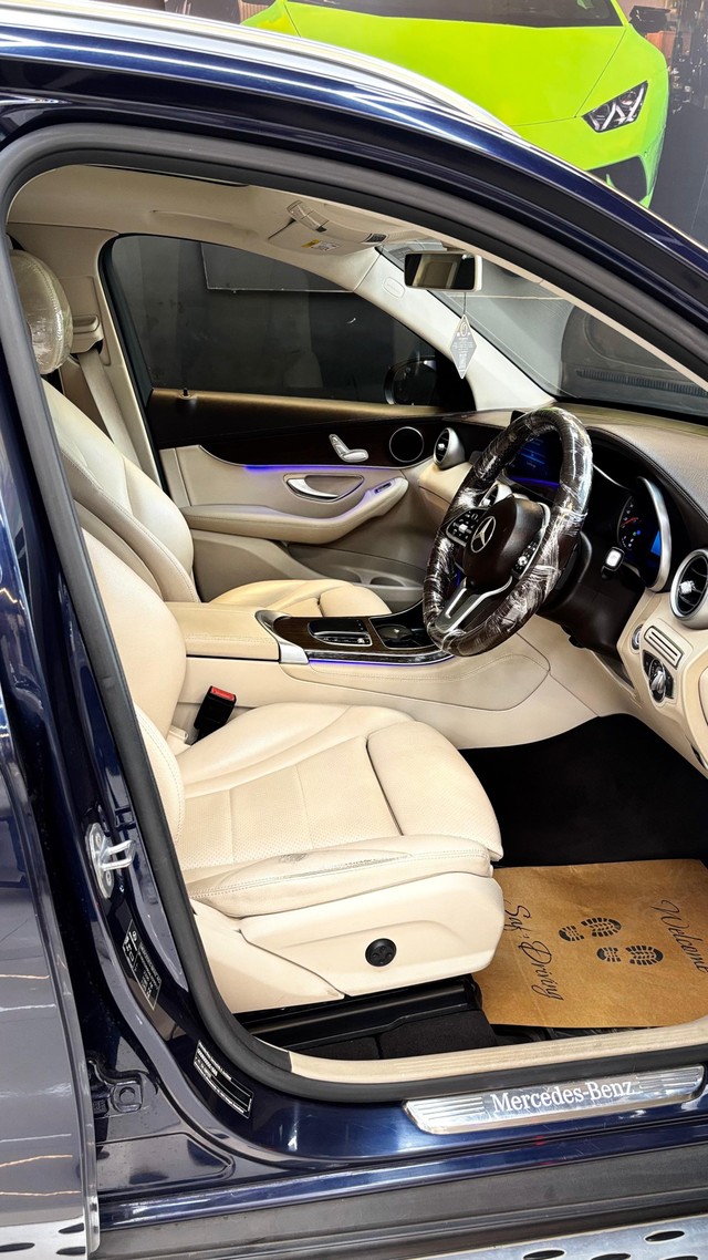 Second-hand 2020 Mercedes-Benz GLC 200 for sale in Pune-7