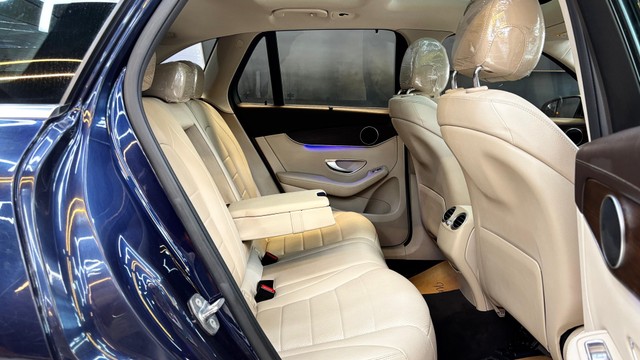 Second-hand 2020 Mercedes-Benz GLC 200 for sale in Pune-9