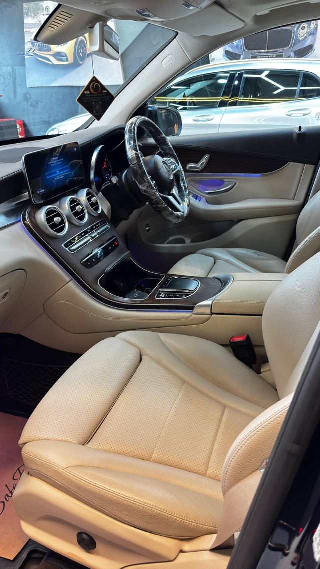 Second-hand 2020 Mercedes-Benz GLC 200 for sale in Pune-8