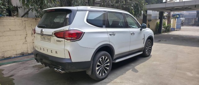 Second-hand 2021 MG Gloster Savvy 7-Str for sale in Ankleshwar-2