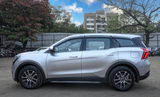 Second-hand 2022 Mahindra XUV700 AX7 Diesel AT Luxury Pack AWD BSVI for sale in Mumbai-3