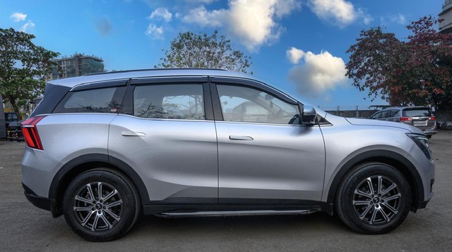 Second-hand 2022 Mahindra XUV700 AX7 Diesel AT Luxury Pack AWD BSVI for sale in Mumbai-1