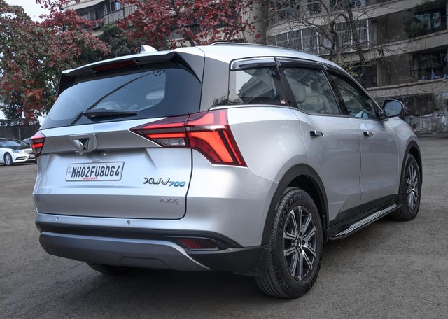 Second-hand 2022 Mahindra XUV700 AX7 Diesel AT Luxury Pack AWD BSVI for sale in Mumbai-18