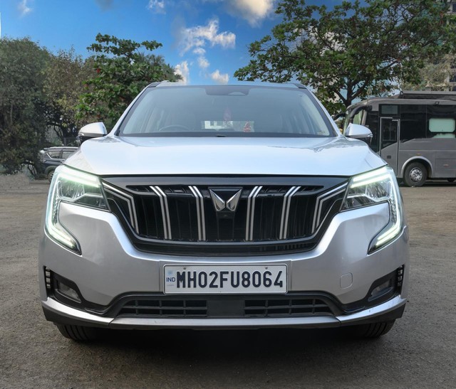 Second-hand 2022 Mahindra XUV700 AX7 Diesel AT Luxury Pack AWD BSVI for sale in Mumbai-4