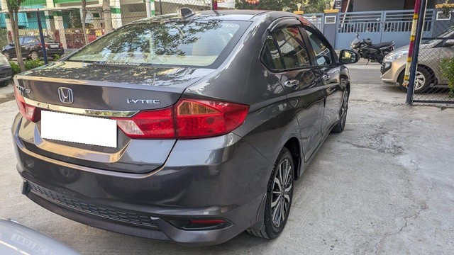 Second-hand 2017 Honda City i VTEC VX for sale in Chennai-7