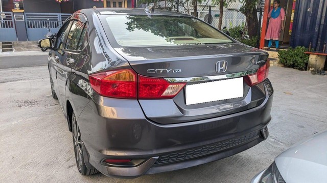 Second-hand 2017 Honda City i VTEC VX for sale in Chennai-6