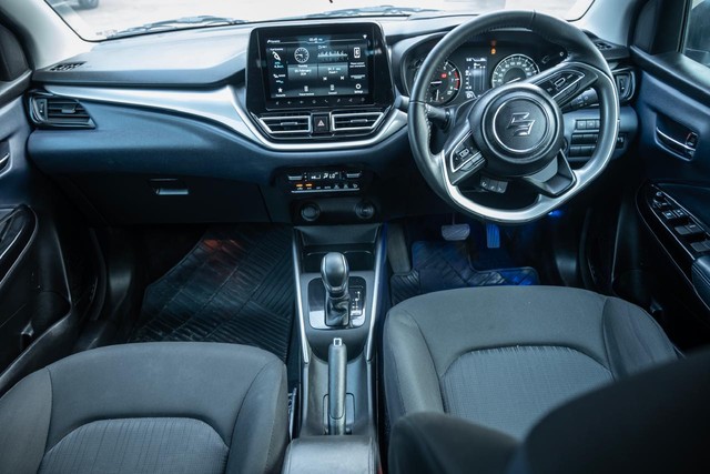 Second-hand 2023 Maruti Baleno Alpha AMT for sale in Mumbai-16