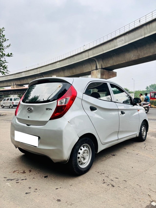 Second-hand 2017 Hyundai EON D Lite Plus for sale in Ahmedabad-8