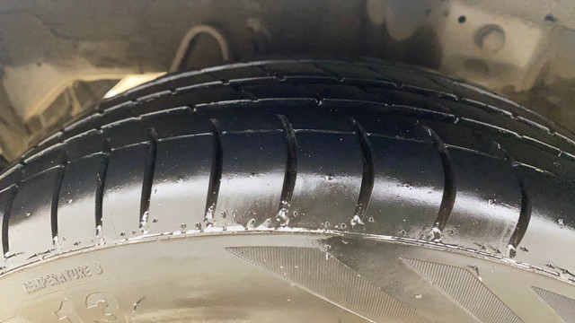 Second-hand 2013 Hyundai EON Magna Optional for sale in Ahmedabad-29