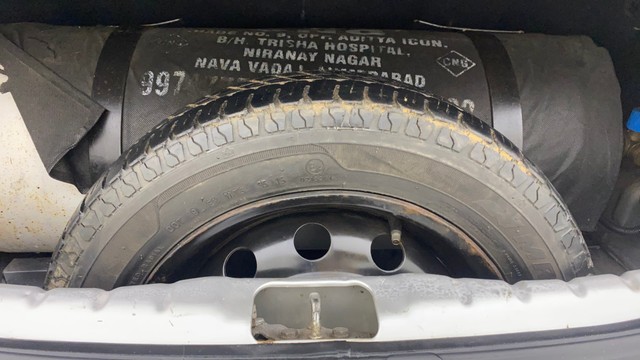 Second-hand 2013 Hyundai EON Magna Optional for sale in Ahmedabad-27