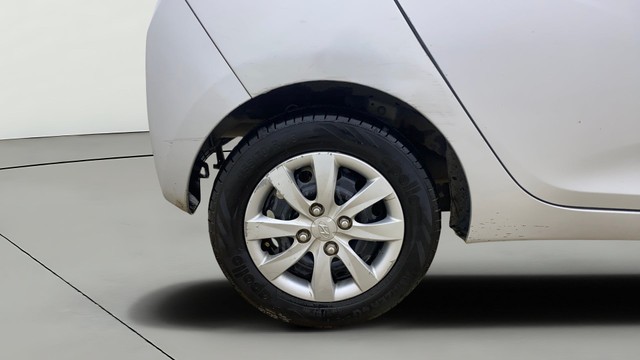 Second-hand 2013 Hyundai EON Magna Optional for sale in Ahmedabad-24