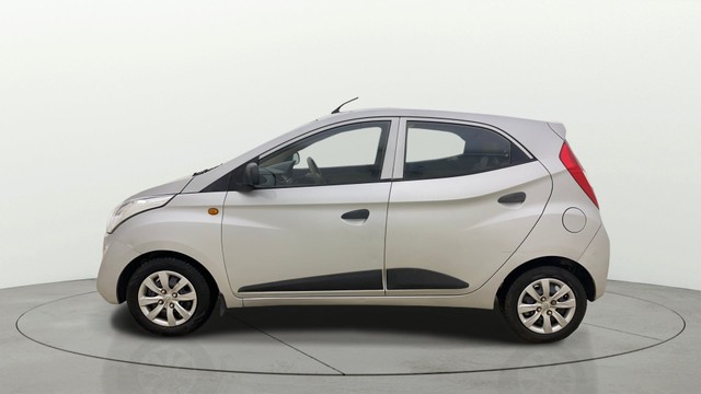 Second-hand 2013 Hyundai EON Magna Optional for sale in Ahmedabad-5